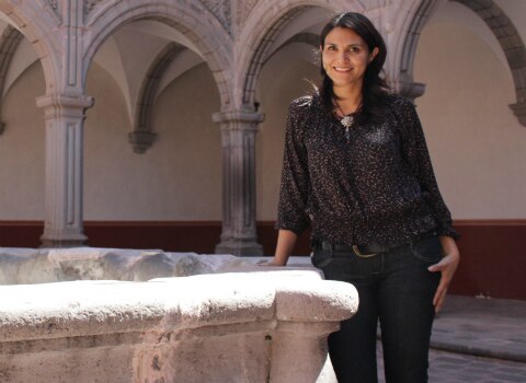 Mención honorífica a académica