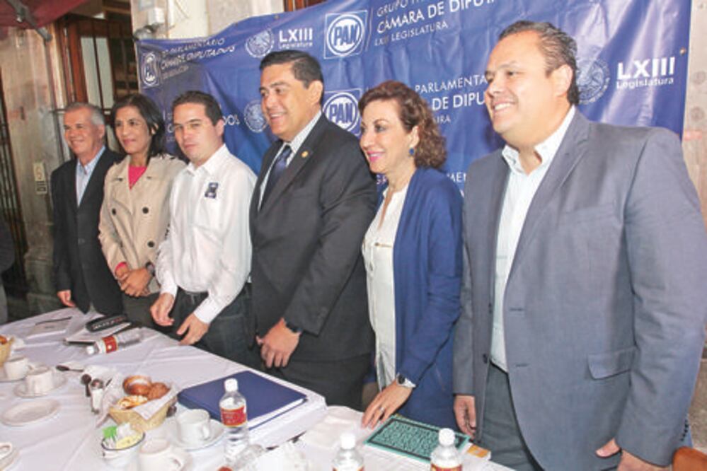 Presentan diputados del PAN su plan 
