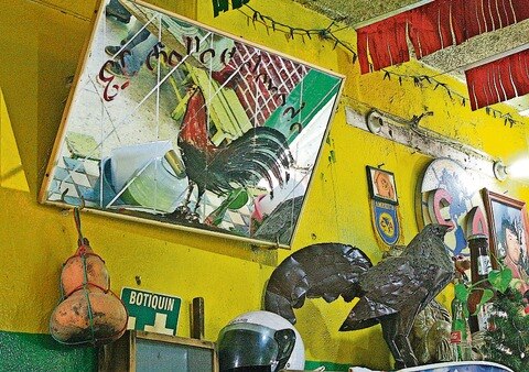 El Gallo Colorado se resiste a morir