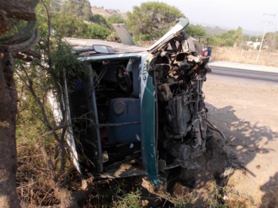 Un herido, en volcadura de autobús