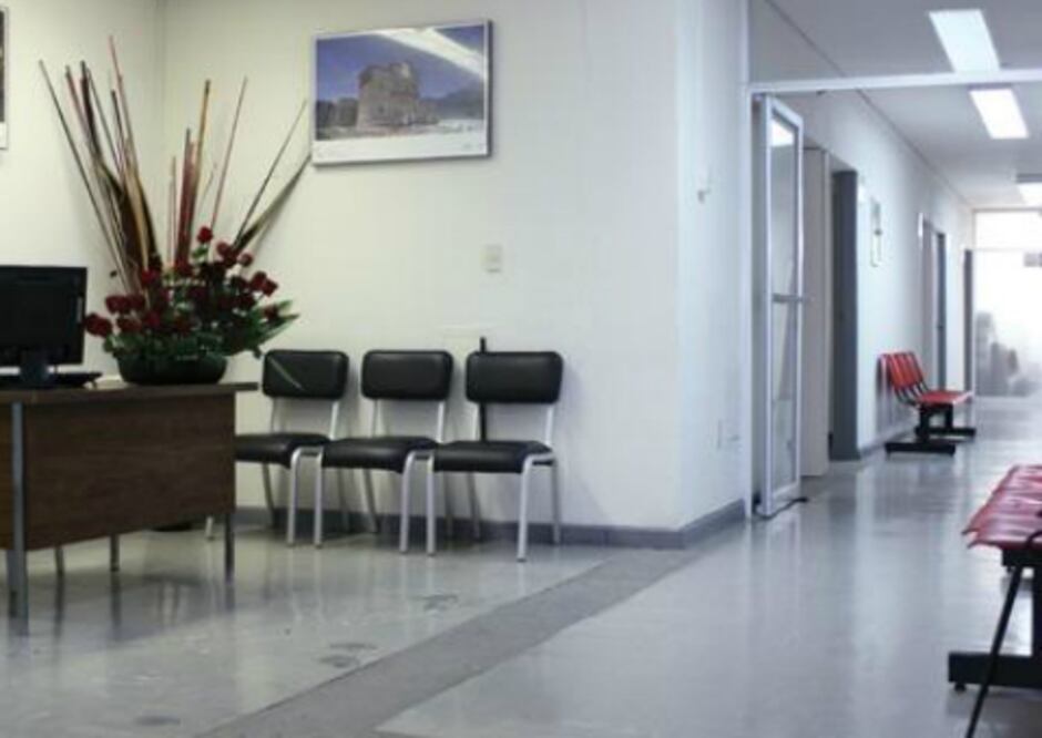 Demandan servicios de salud en San Sebastián