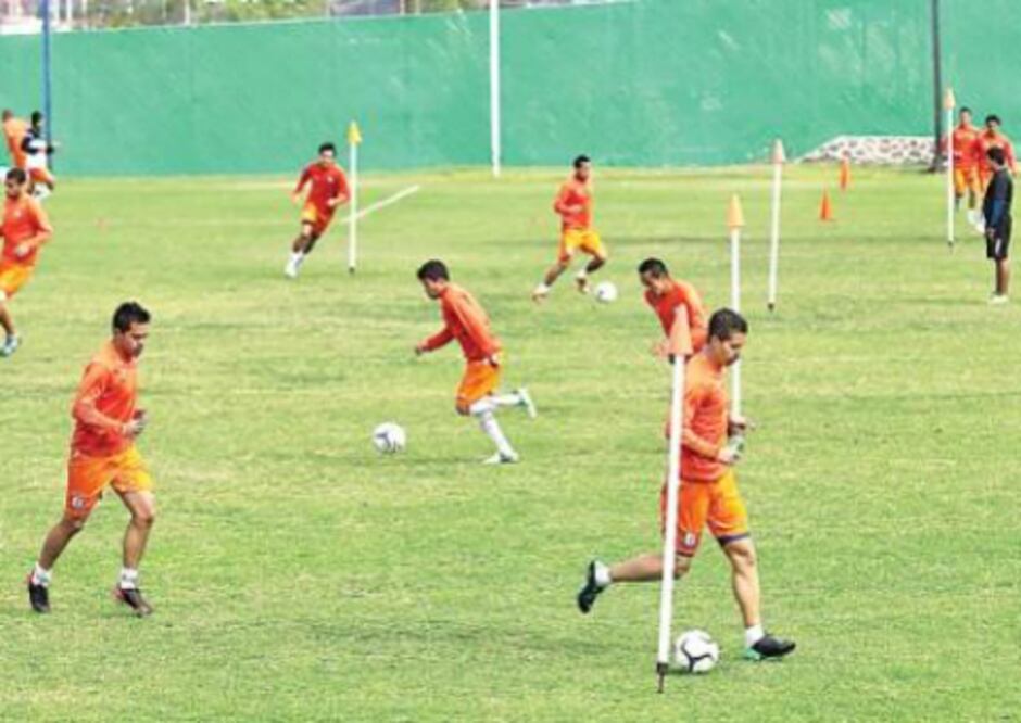 Vuelve la actividad a Gallos Blancos