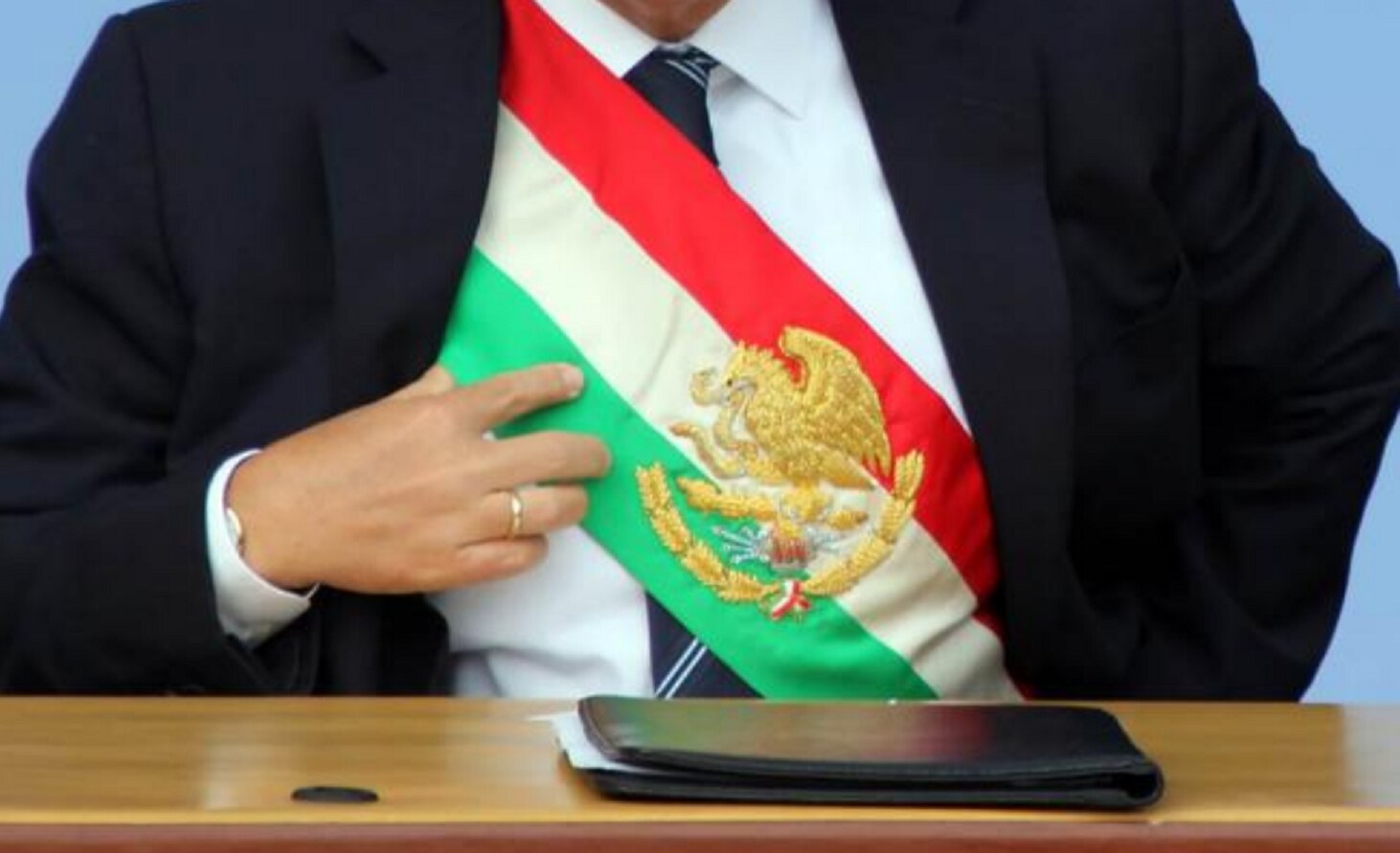 Senado aprueba modificar la Banda Presidencial