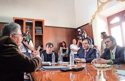 Presidente de tribunal “planta”  a legisladores