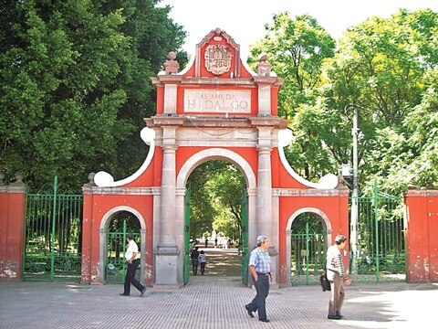 Descartan presencia de ambulantes en la Alameda