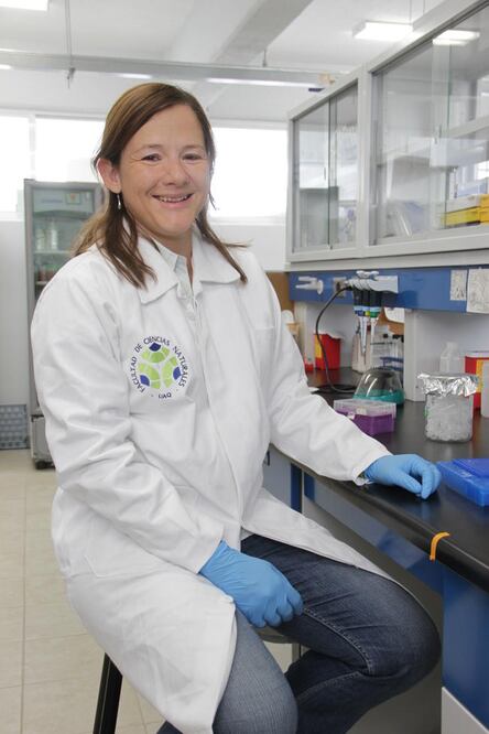 Karina Acevedo señala que debería haber más campo de investigación para la biología marina, dada la posición geográfica del país; actualmente sólo hay 16 investigadores que ejercen en esta área (ESPECIAL)