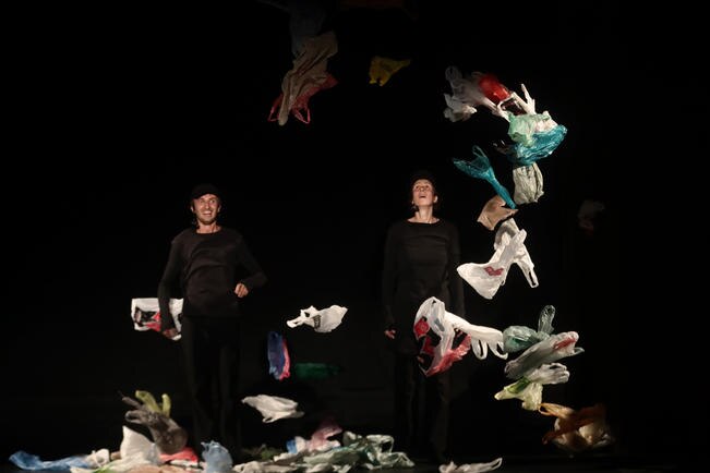 Una mágica historia narrada con Plástico