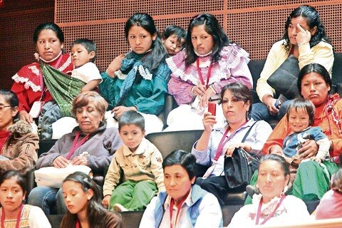 Exigen respetar derechos de mujeres