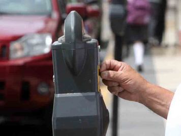 INAH aún no da dictamen para los parquímetros