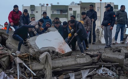 Cifra de muertos por terremoto en Turquía y Siria se eleva a más de 2 mil y casi 10 mil heridos
