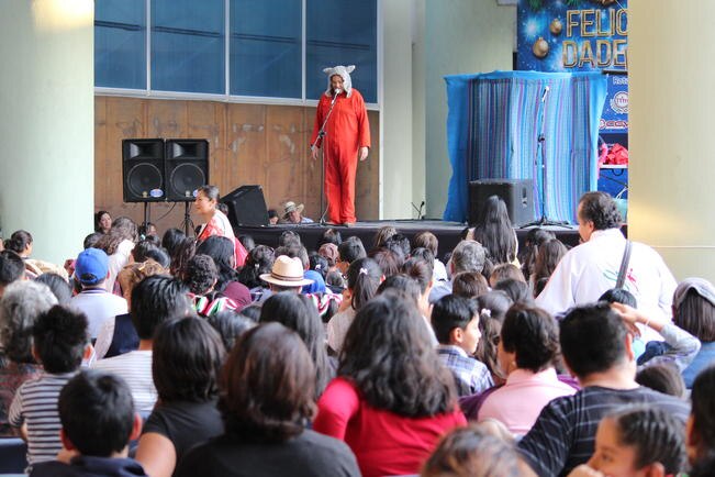 Asisten mil 800 a la posada del CECEQ