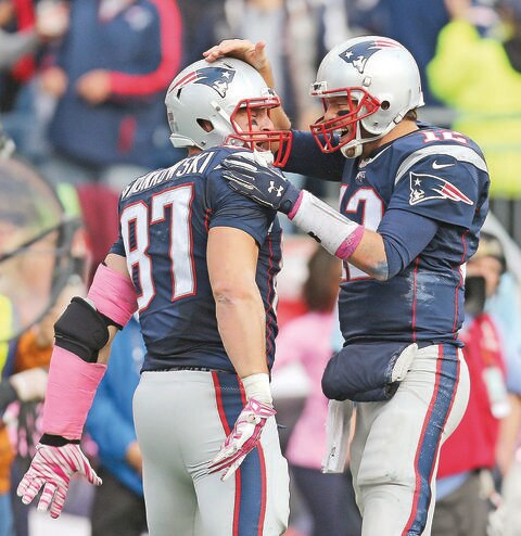 Los Patriots mantienen  paso invicto