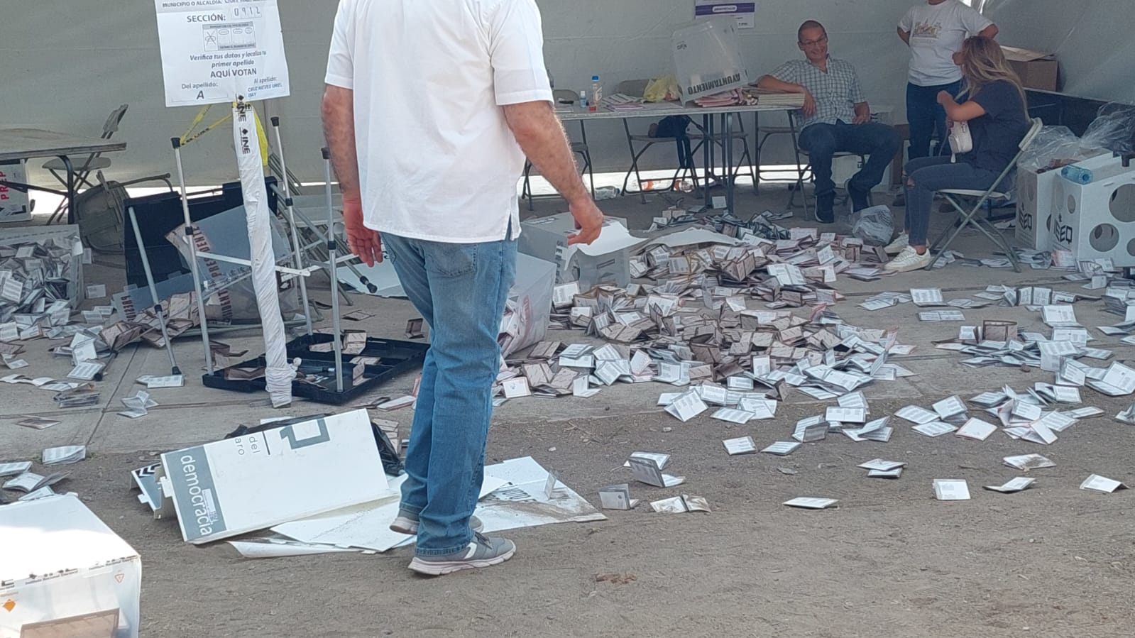 Sujetos vandalizan otra casilla; ahora, en San Juan del Río