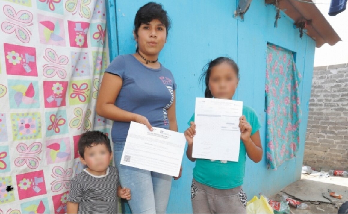 “¡Mamá, mi hermano está colgado!”