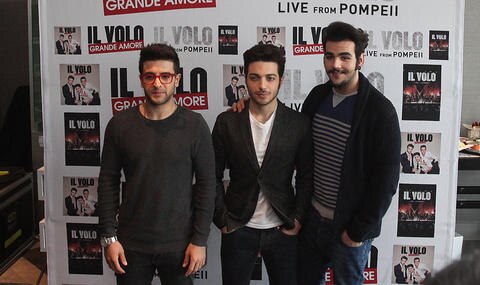 No todo es glamour para el trío Il Volo