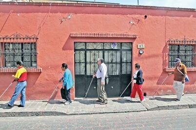 Débiles visuales desarrollan talento 