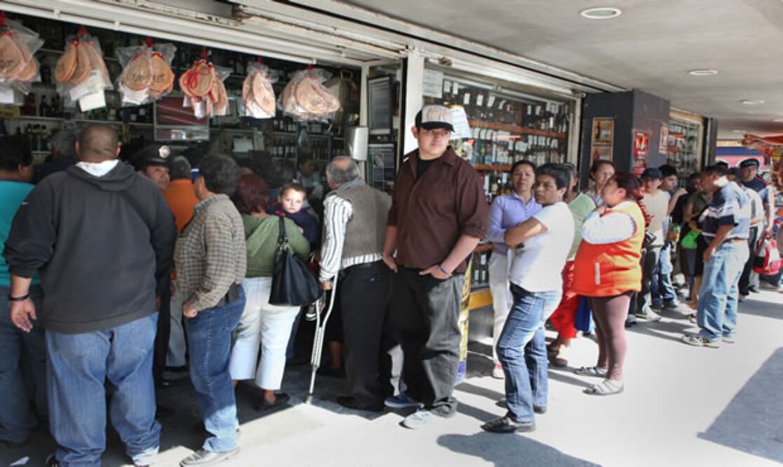 Piden investigar permisos de tiendas departamentales