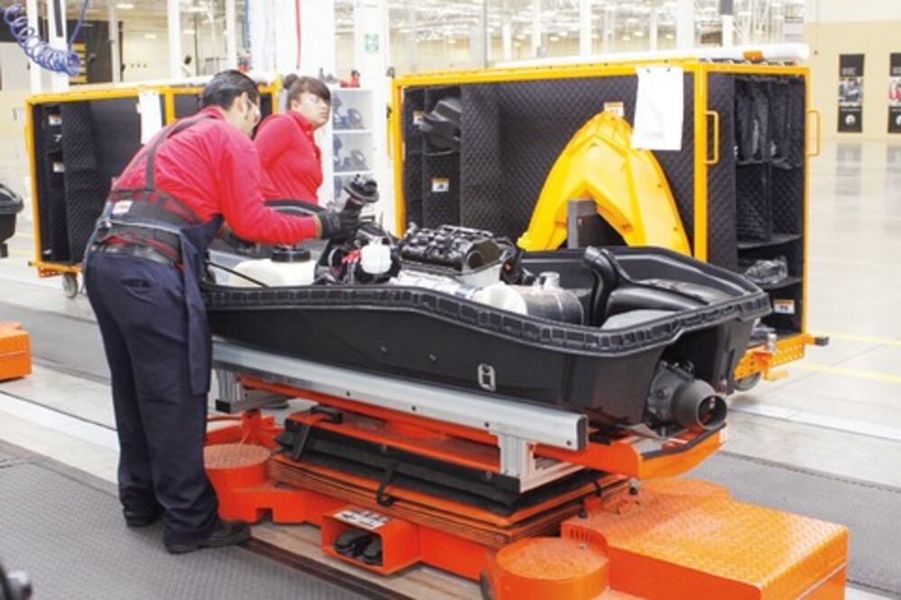 Estiman llegada de 2 empresas automotrices a San Juan del Río