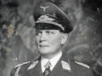 Subastan puros de amigo de Hitler