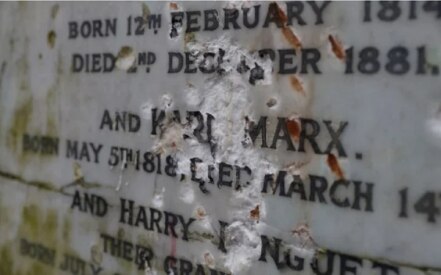 Dañan la tumba de Karl Marx en Londres