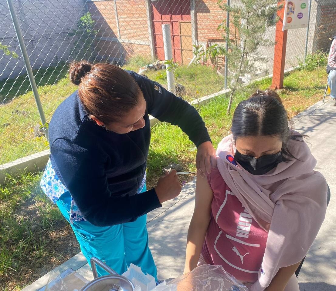 Mantienen vacunación contra la influenza en Querétaro