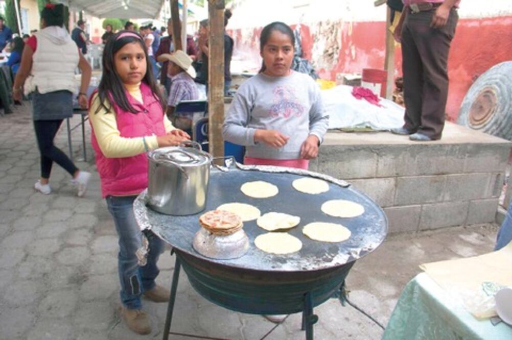 Detectan a menores de 15 años que trabajan con sus padres  
