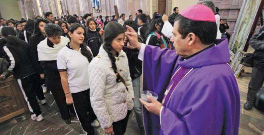 Obispo llama a orar contra el aborto