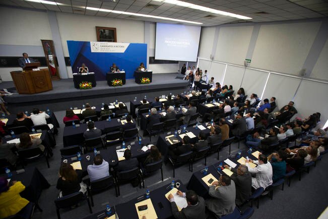 Piden a la UAQ rendición de cuentas y transparencia