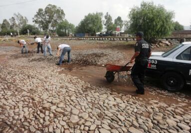 Realizan limpieza de calles en La Llave