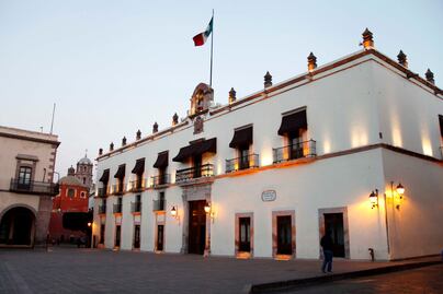 Oficialía destaca reducción de nómina en 3 años