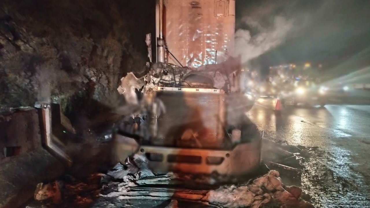 La autopista México-Querétaro está libre a la circulación, tras accidente de tráiler 