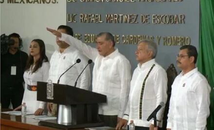 AMLO asiste a toma de protesta de gobernador de Tabasco