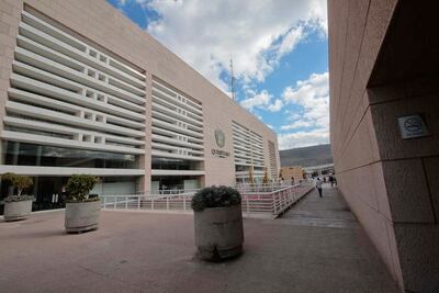 Reducirán 60% gasto en electricidad del gobierno capitalino  