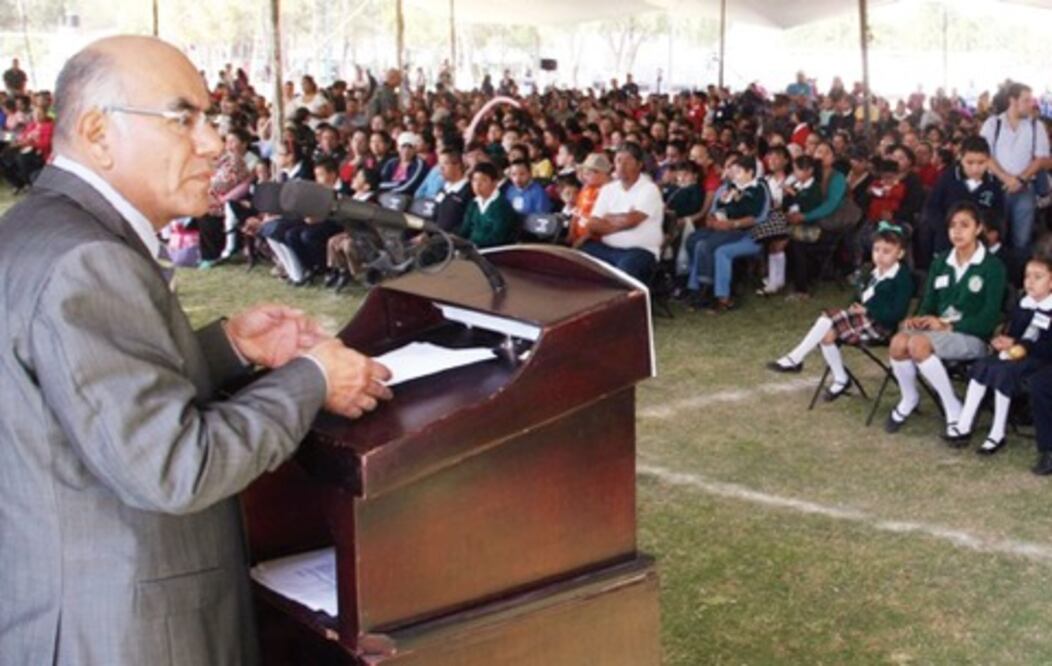 Becan en Corregidora a mil 504 estudiantes