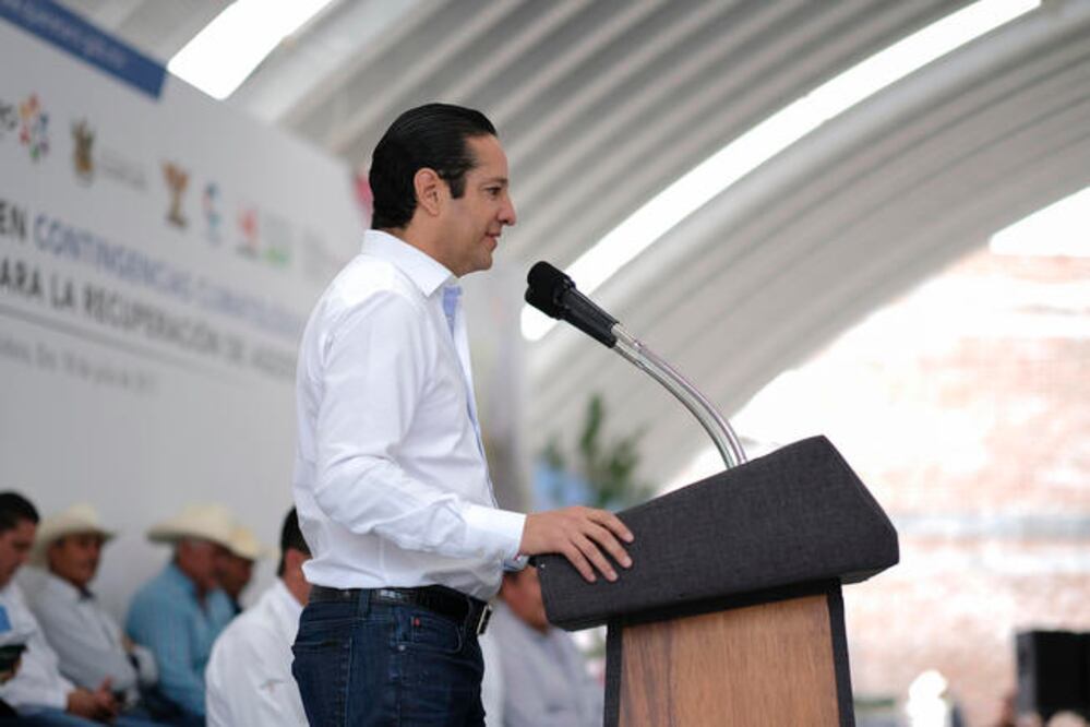 El mandatario estatal, Francisco Domínguez, consideró que los argumentos del Inegi deben basarse en cifras como el índice de la agencia estadounidense (ESPECIAL)