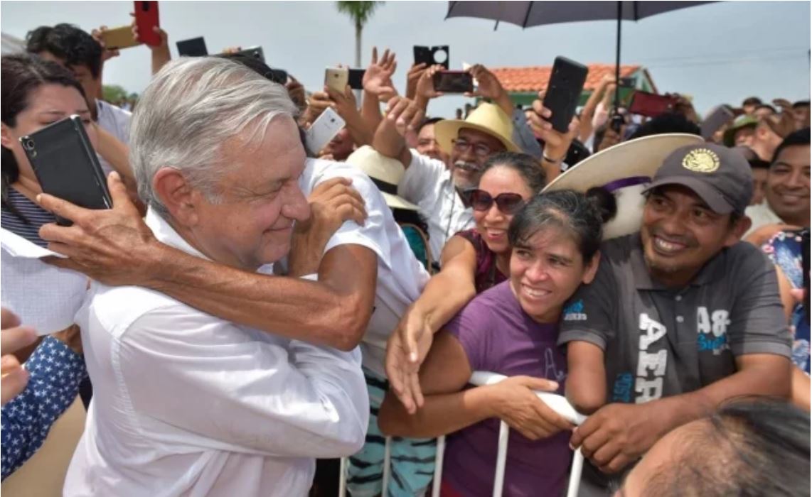 Mexicanos ven mejor su economía con AMLO