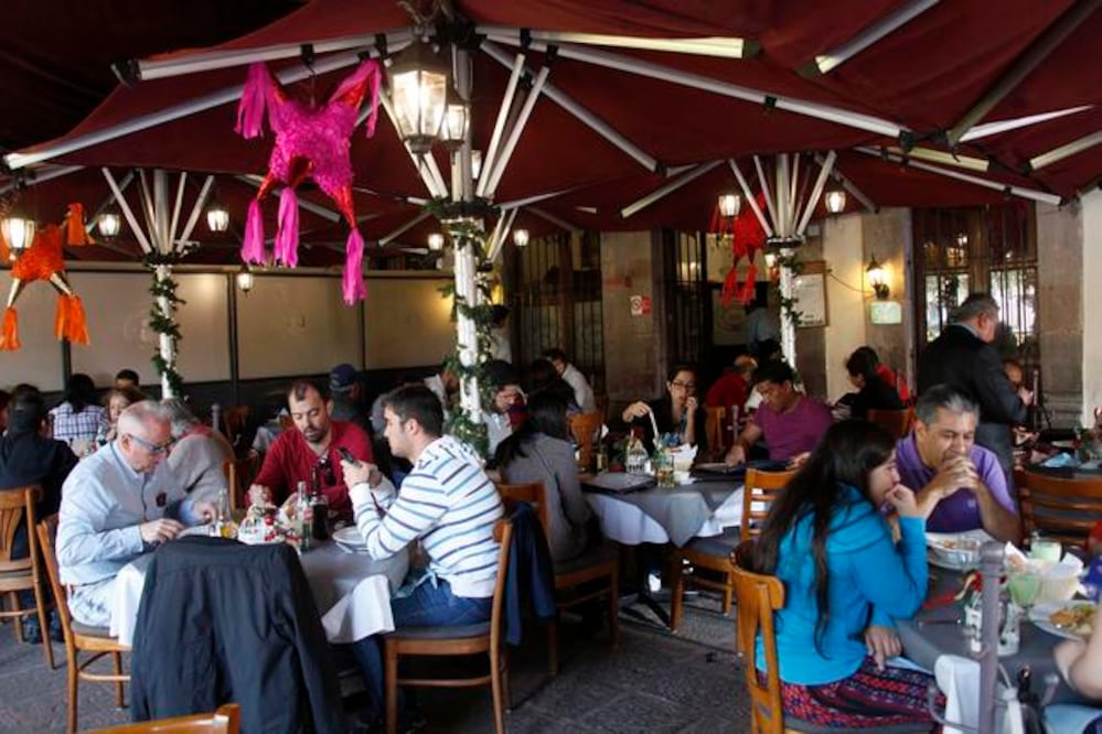 La actividad restaurantera se concentra en Querétaro, El Marqués, Huimilpan, Corregidora y San Juan del Río, en donde se logró la afiliación y la suma de restaurantes a la formalidad (GUILLERMO GONZÁLEZ. EL UNIVERSAL)