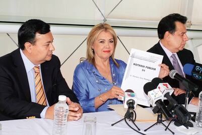 Juan Gabriel no es gay, tiene dos personalidades