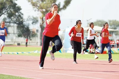 Sin oportunidad de beca, 50 deportistas