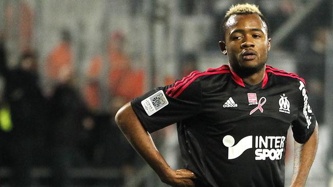 Suspenden partido por fuga tóxica