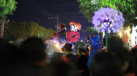 Realizan la Marcha de los Muertos 2025 y Concurso de Disfraces en San Juan del Río