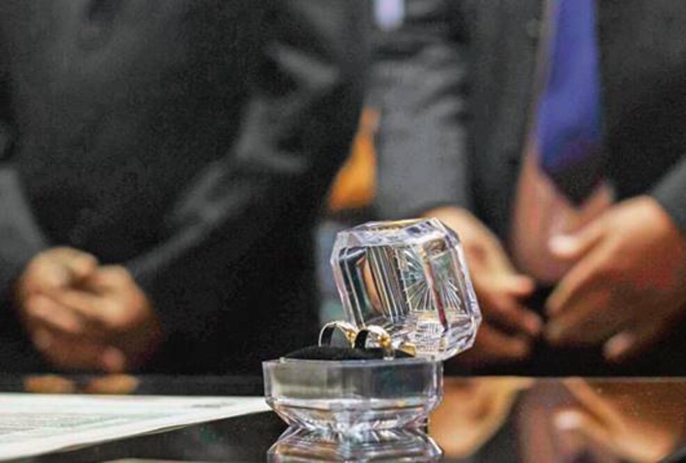 Buscan casarse 55 parejas gay