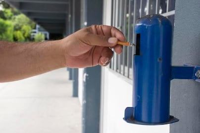 Hasta 30 mil pesos de multa quien tire colillas de cigarro