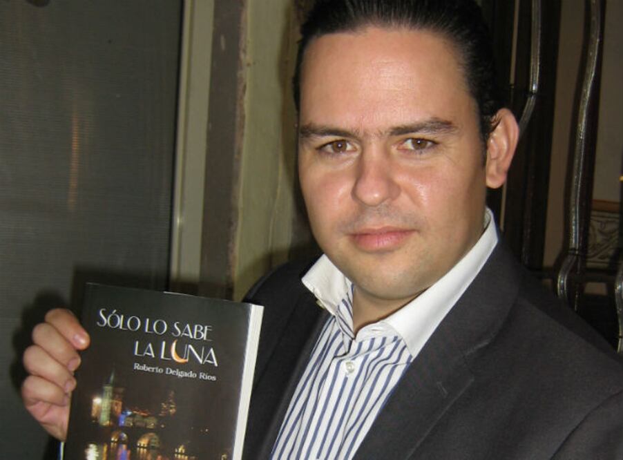 Prestentan el libro Sólo sabe la luna