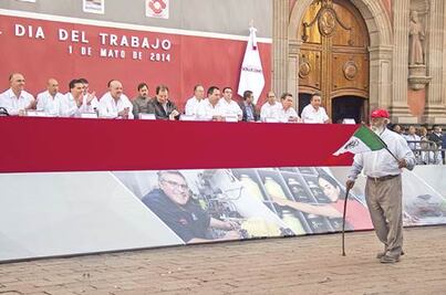 Calzada promete atender peticiones