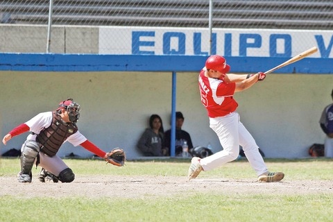 UAQ liga triunfos e impone condiciones en el diamante