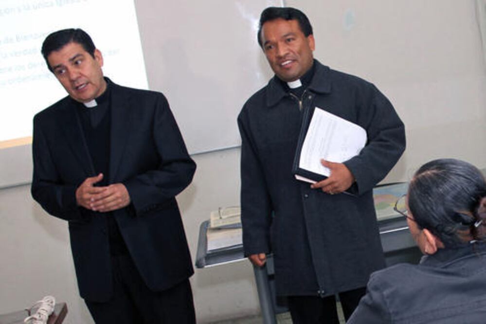 Inviable, aprobar matrimonio igualitario, afirma obispo