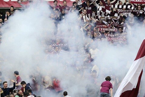 Heridos en el derbi de Turín