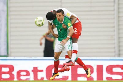 ‘Tecatito’ ensayó y le salió el gol