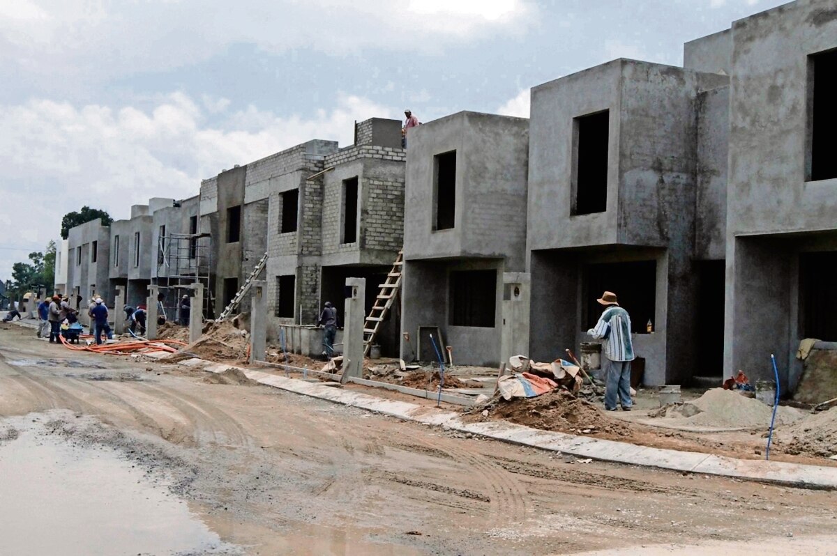 Construirá IVEQ 4 mil viviendas de bajo costo para trabajadores